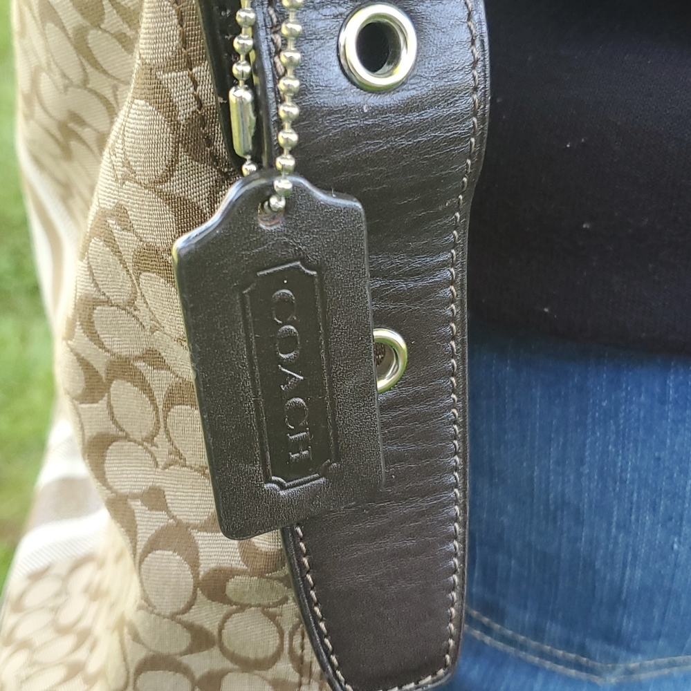 Coach purse - Picture 4 of 5